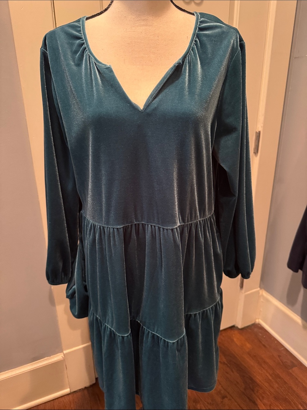 GAP green Velvet Tiered Long-Sleeve Dress